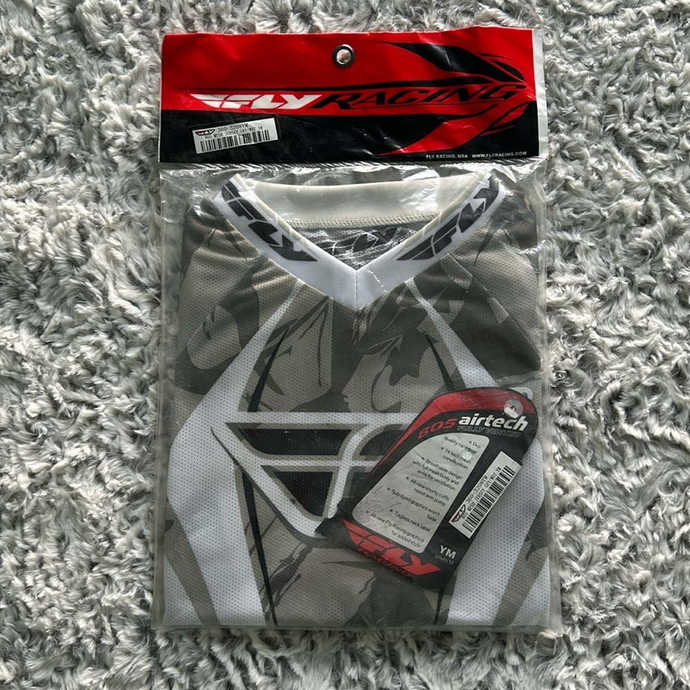 NWT Fly Racing 805 GRY/WHT Mesh Jersey, Size Youth Meduim
